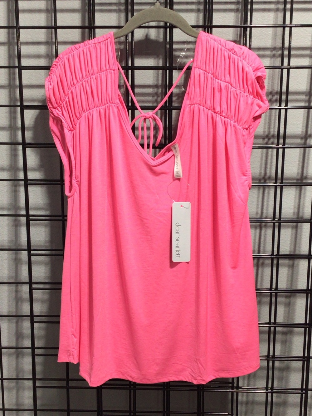 Dear Scarlett Women's Pink Smocked Shoulder Tunic